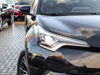 Toyota C-HR foto 10