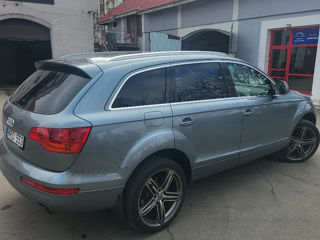 Audi Q7 foto 3