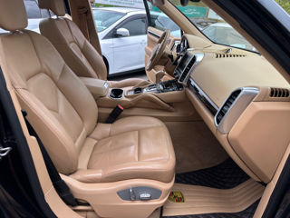 Porsche Cayenne foto 9