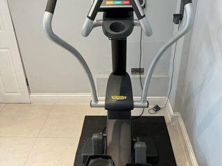 Эллиптический тренажер Technogym foto 6