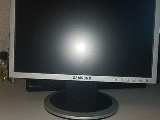 Продам монитор Samsung SyncMaster 740N 17" foto 3