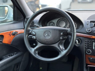 Mercedes E-Class foto 8