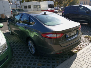 Ford Fusion foto 4