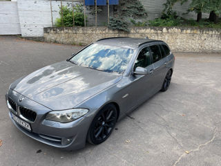 BMW 5 Series foto 2