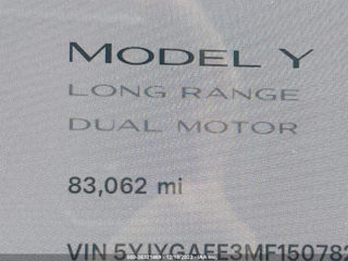 Tesla Model Y foto 14