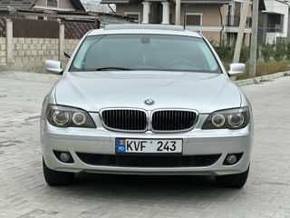 BMW 7 Series foto 2