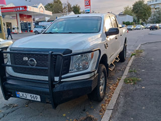 Nissan Titan