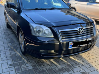 Toyota Avensis foto 5