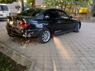 BMW 3 Series foto 5