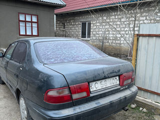 Toyota Carina foto 2