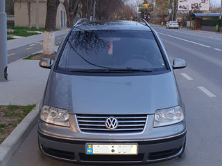 Volkswagen Sharan foto 1