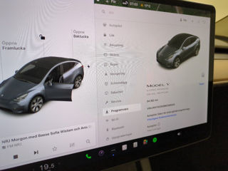 Tesla Model Y foto 8