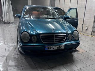 Mercedes E-Class foto 6