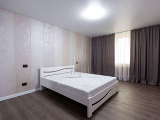 Apartament cu 3 camere, 75 m², Botanica, Chișinău foto 3