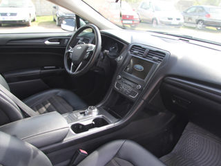 Ford Fusion foto 10