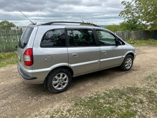 Opel Zafira foto 5