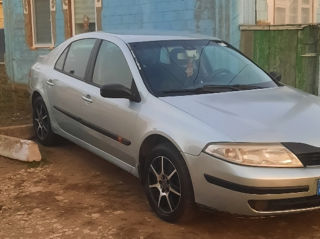 Renault Laguna foto 2