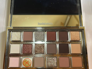 Vând paletă de farduri Huda Beauty – Icy Nude foto 2