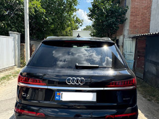 Audi Q7 foto 2