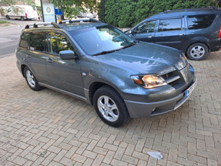 Mitsubishi Outlander foto 3