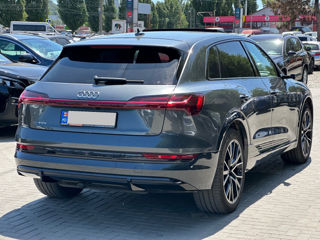 Audi e-tron foto 3