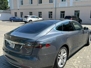 Tesla Model S foto 7