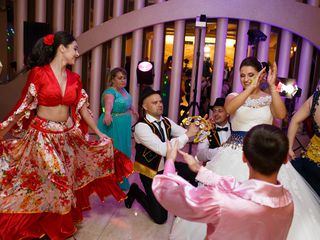 Dansatori pentru diverse ceremonii (nunti, cumatrii, zile de nasteri) !!! foto 7