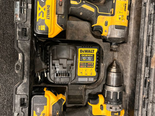 Scule DeWalt 7 Buc. 6 baterii+2 incarcatoare