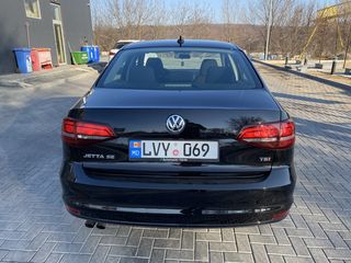 Volkswagen Jetta foto 9