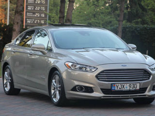 Ford Fusion foto 2