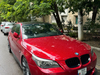 BMW 5 Series foto 1