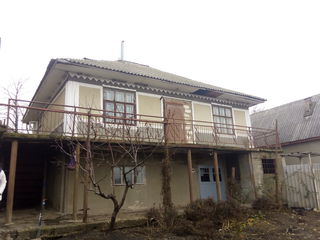 Urgent se vinde casa cu teren in comuna Budesti foto 1