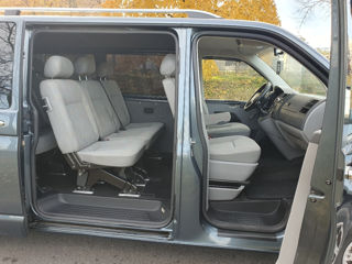 Volkswagen Caravelle foto 2