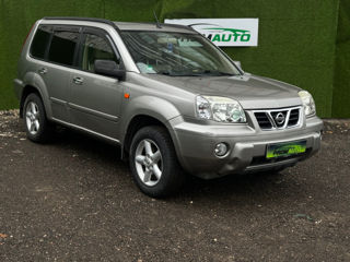 Nissan X-Trail foto 2