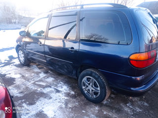 Volkswagen Sharan foto 2