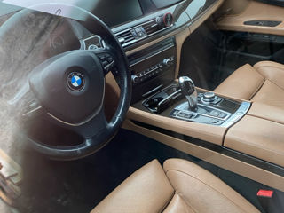 BMW 7 Series foto 4