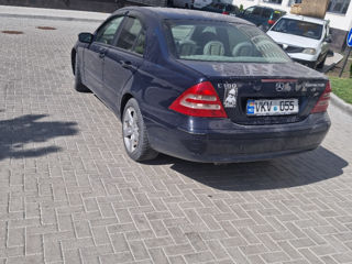 Mercedes C-Class foto 4