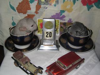 Модели автомобилей времен СССР: "Нива", "Chevy Nomad", календарь, кукла и подстаканники foto 1