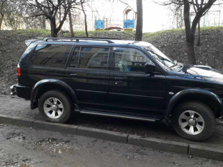 Mitsubishi Pajero Sport foto 3