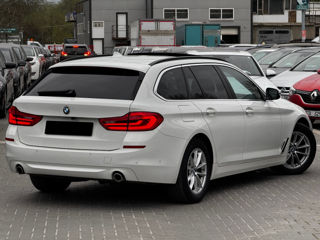BMW 5 Series foto 3
