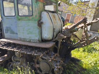 Tractor T 74 în stare bună cu lopată foto 3