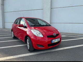 Toyota Yaris foto 2