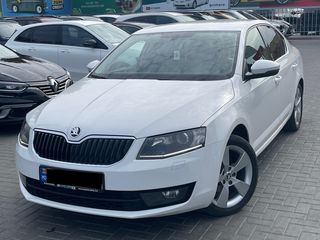 Skoda Octavia foto 1