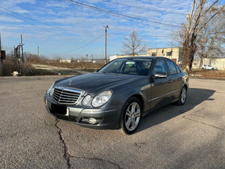 Mercedes E-Class foto 2