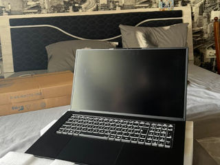 Vind laptopu este nou nici vindos nu e instalat il vind din motive personale cine cunoaste asa lopto foto 3