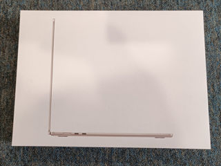 MacBook Air 13.6 M2 în Space Gray și Starlight - NOU , 8/256GB QWERTY.  Garantie 1 an