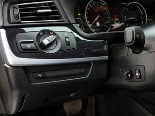 BMW 5 Series foto 16