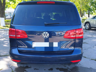 Volkswagen Touran foto 5