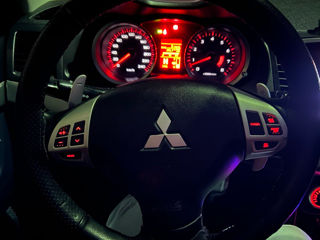 Mitsubishi Lancer foto 4