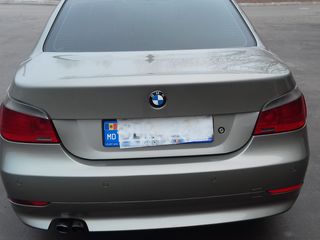 BMW 5 Series foto 1